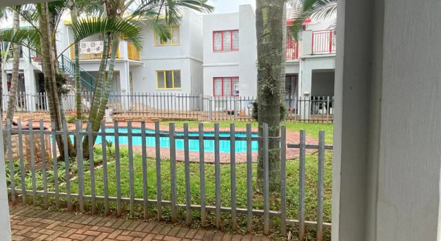 Апартаменты с видом на бассейн Villa Valencia