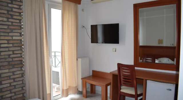 Двухместный номер Standard с балконом Piraeus Acropole Hotel