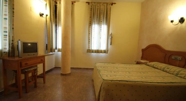 Одноместный номер Standard с красивым видом из окна Hostal Restaurante Cuatro Caminos