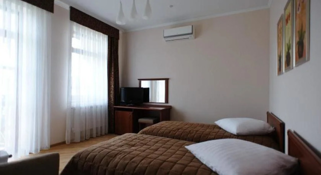 Карпати, Book Hotel Hotels in Carpathians - Ukraine with a Pool, Swimming Pool