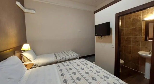 Трёхместный номер Family Edinburgh House Hotel