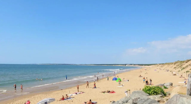 Holiday Home Les Brisans - TSM518