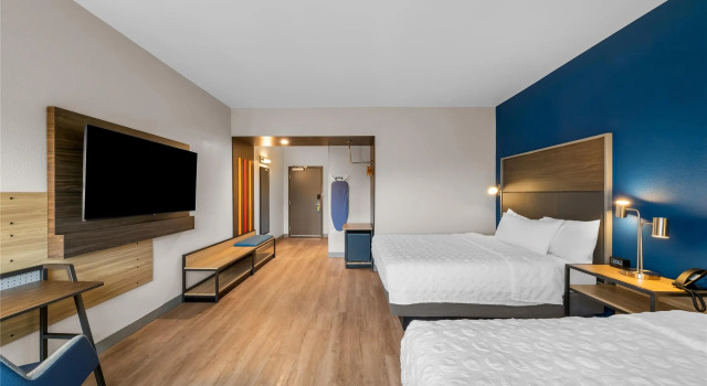 Четырёхместный номер Standard Tru By Hilton Brockton
