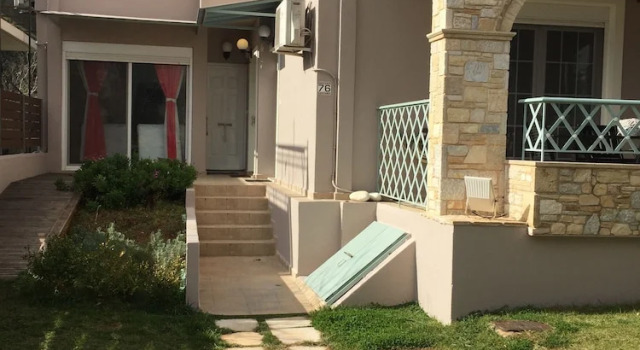 Suburban Deluxe Lodging & Retreat