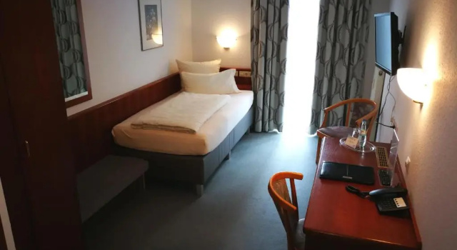 Одноместный номер Classic с балконом Hotel Löwen