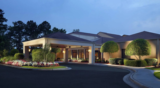 Номер Standard Courtyard by Marriott Savannah Midtown