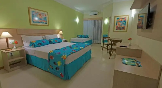 Четырёхместный номер Premium с балконом Portobello Praia