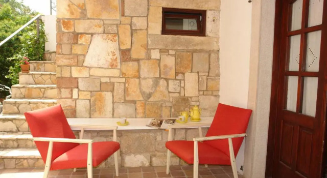 Студия Old Stone Holiday Home