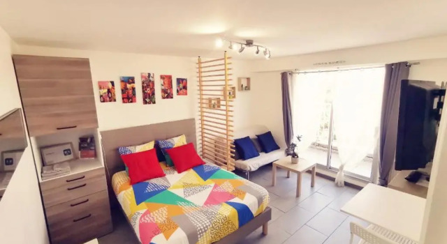 Suite Athéna - Melun gare RER - Balcon et parking