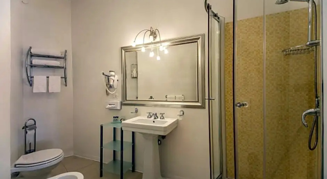 Двухместный полулюкс Relais Fontana Di Trevi Hotel