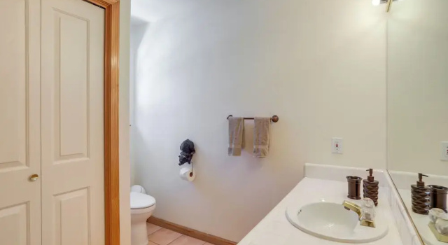 Коттедж с 3 комнатами с балконом 7 Mi to Northstar Resort: Tahoe Vista Family Cabin