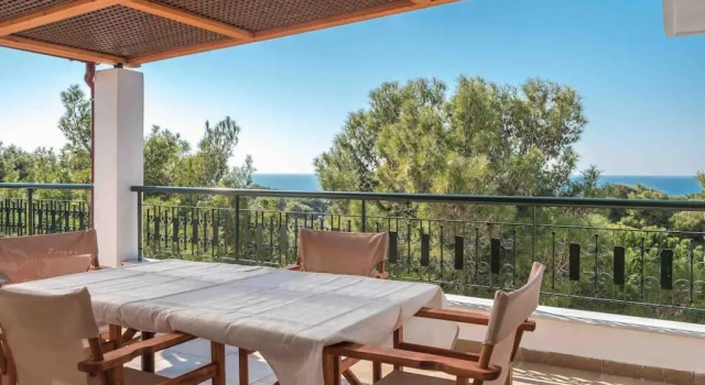 Saronis seaview 2bdr residence 500m from the beach, Забронировать Апартаменты/квартира Апартаменты Сароникос, Апартаменты/квартира