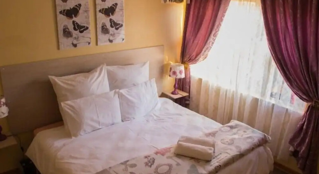 Apartment Lolos Exquisite Two Bedroom Apartment