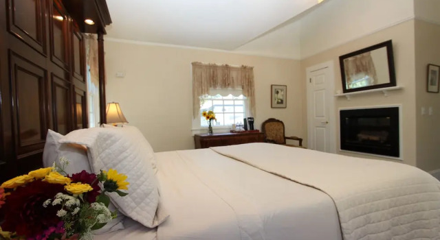 Номер Standard с балконом и с красивым видом из окна Olallieberry Inn Bed and Breakfast