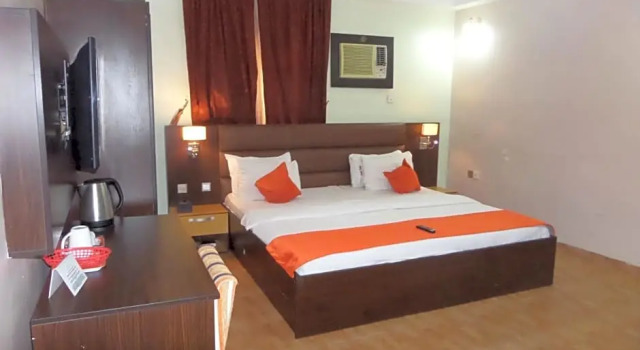 Двухместный номер Deluxe Downtown Royal Hotel