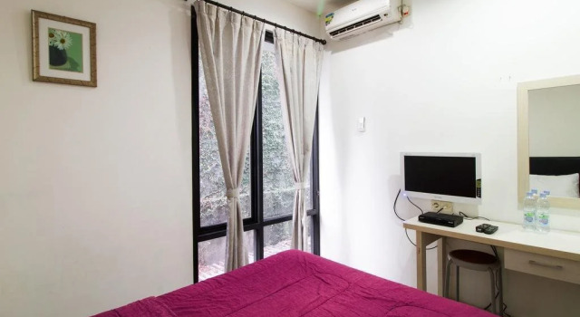 RedDoorz Apartment @ Cilandak, Prenota Appartamento Hotel a Giacarta con piscina, Piscina