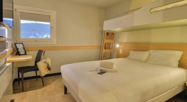 Четырёхместный номер Standard Hotel ibis budget Aix Les Bains - Grésy