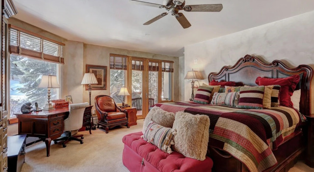 Gorgeous Corner 3br- Ski In/out Access And 3 Decks! 3 Bedroom Condo by RedAwning