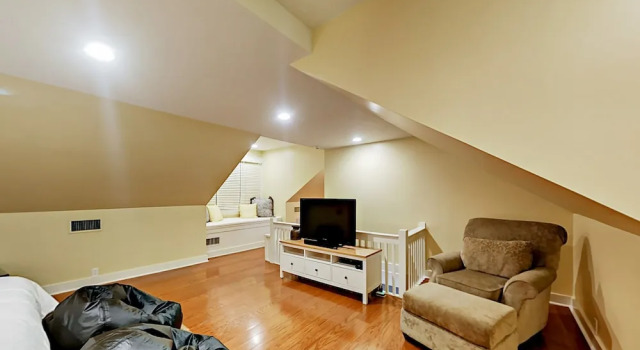 1812 Avenue L Cabin 3 Bedrooms 2 Bathrooms Cabin