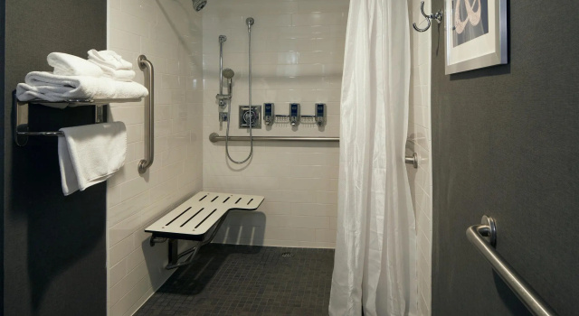 Двухместный номер Standard Four Points by Sheraton Los Angeles Westside