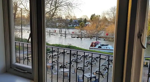 Двухместный номер Standard с балконом The Weir Hotel