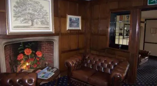 Pincents Manor Hotel, Забронировать Отель Отели Англии 3 звезды, 3*