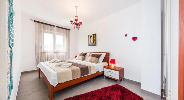 Nice Apartment in Zdrelac With Wifi, 2 Bedrooms and Outdoor Swimming Pool, Book Lejlighed Hoteller i Pasman Island med pool, Swimmingpool