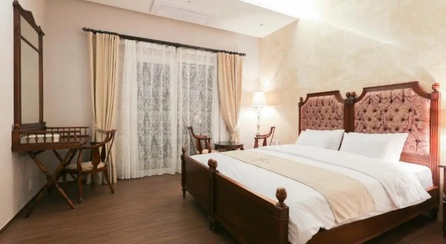 Люкс с видом на озеро Hotel Gallery