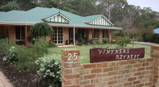 A Vintners Retreat Bed and Breakfast, Забронировать Отель Отели Маргарет-Ривер 4 звезды, рядом с Пивоварня Margaret River, 4*