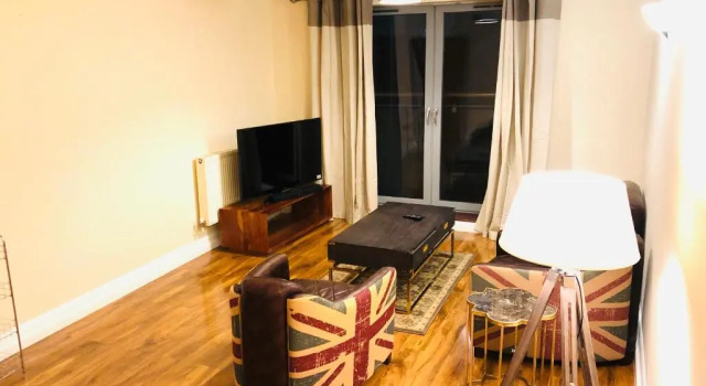 Апартаменты A Modern 2 Bed Luxury Apartment by River Thames