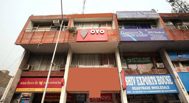 OYO Flagship 2431 Hotel Skylark, Varaa Hotelli Hotellit Chandigarh Region aamiaisella, Aamiainen