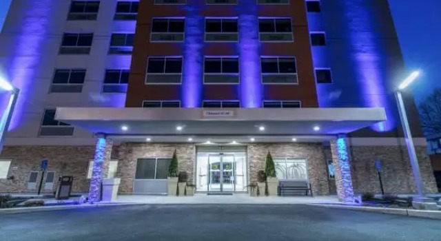 Двухместный люкс Holiday Inn Express & Suites Jersey City North - Hoboken by IHG