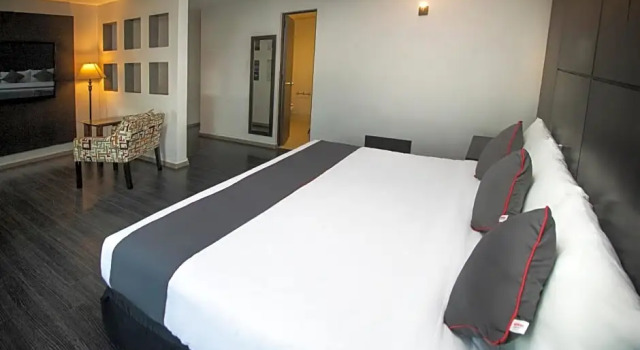 Полулюкс Hotel Las Iglesias, Cholula