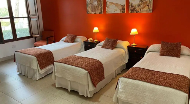 Трёхместный номер Standard Отель Posada de los Poetas Hotel Boutique