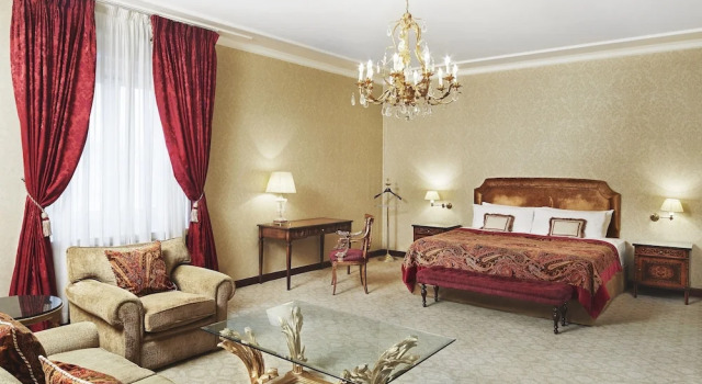 Двухместный полулюкс Sofia Balkan Palace