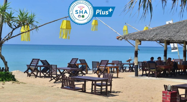 Номер Standard Lanta Nice Beach Resort - SHA Extra Plus