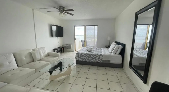 Студия Fantastic Studio with Incredible Bay Views