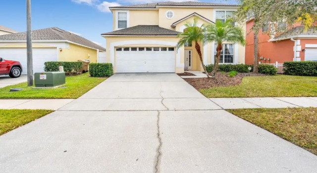 Disney Dream with Hot Tub, Pool, Xbox, Games Room, Lakeview, 10 min to Disney, Clubhouse