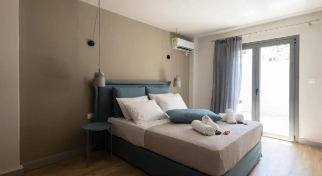 Groundfloor 2br Apartment with Smallyard in the Heart of Kalamata, Забронировать Апартаменты/квартира Апартаменты периферийной единицы Мессения, Апартаменты/квартира
