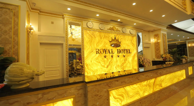 Lao Cai Royal Hotel, Rezervovat Hotel Hotely v Lao Cai s bazénem, Bazén