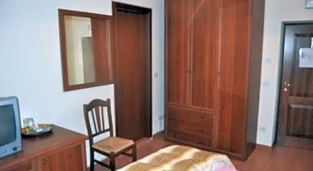 Полулюкс Hotel Fioriti