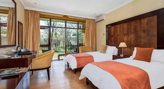Номер Standard Protea Hotel by Marriott Lusaka Safari Lodge