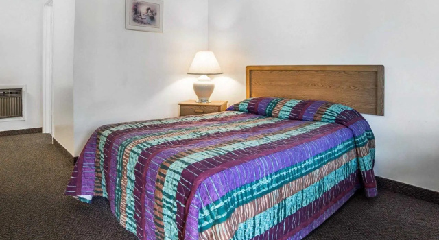 Двухместный номер Standard Rodeway Inn & Suites