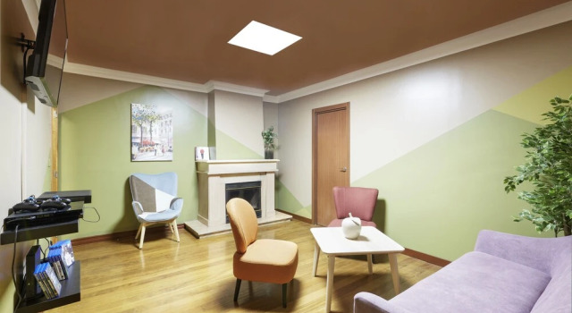 HUUX Hostel, Забронировать Хостел Хостелы Лиссабона, рядом с Станция метро Авенида, Хостел