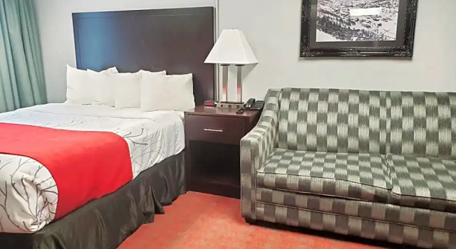 Четырёхместный люкс Blackstone Lodge and Suites