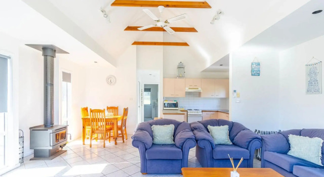 Nannys Beach House, Buchen Sie Hotel Berrara New South Wales