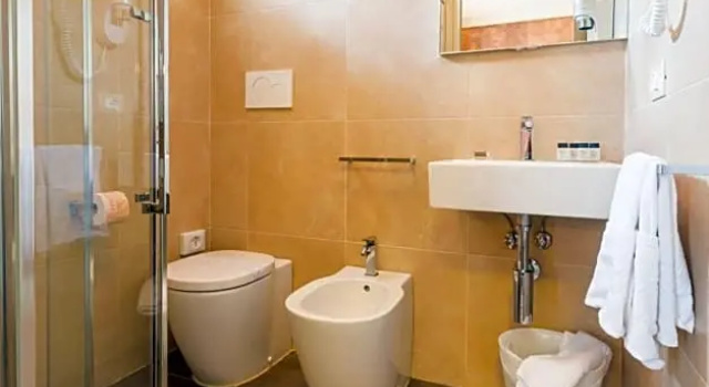 Одноместный номер Standard с балконом Hotel Helvetia
