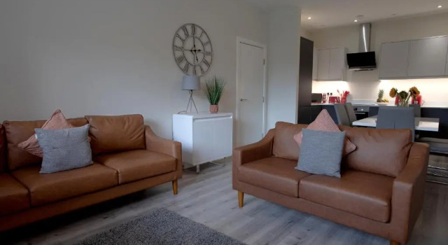 Апартаменты Pembroke Self Catering Apartments