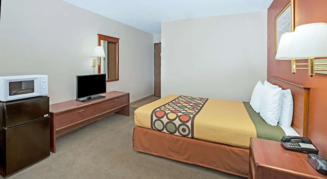 Номер Standard Super 8 by Wyndham Crystal Lake
