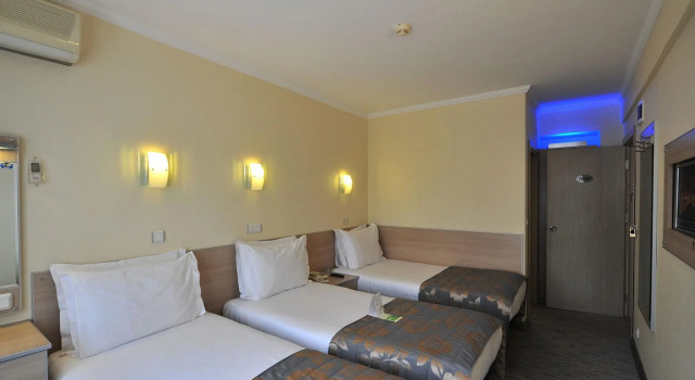 Трёхместный номер Standard Olimpiyat Hotel
